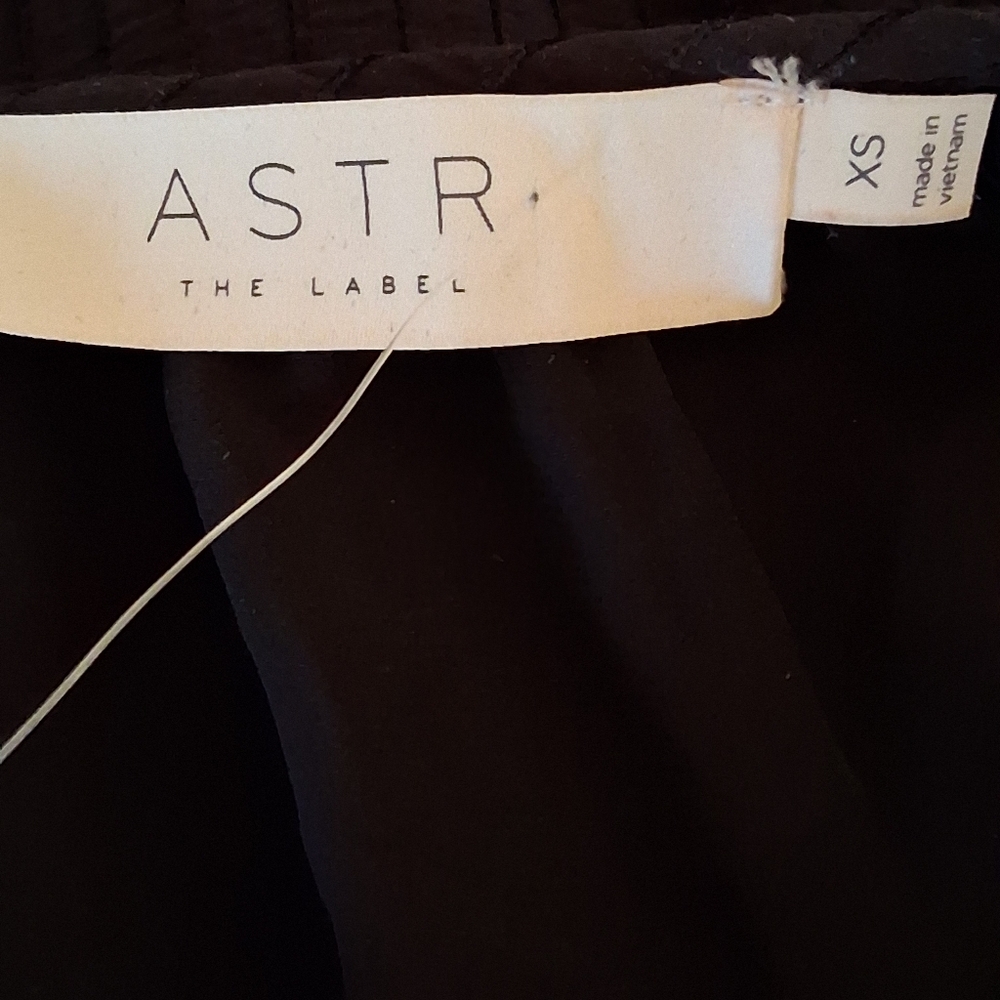 NWT ASTR RUCHED LONG SLEEVE SHIRT SIZE XS - Picture 6 of 8